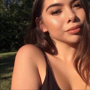 Meet your Posher, Ariana